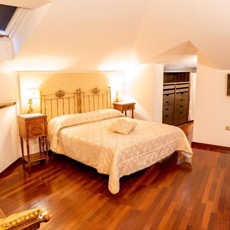 Real Borbone Bed & Breakfast Caserta Room photo