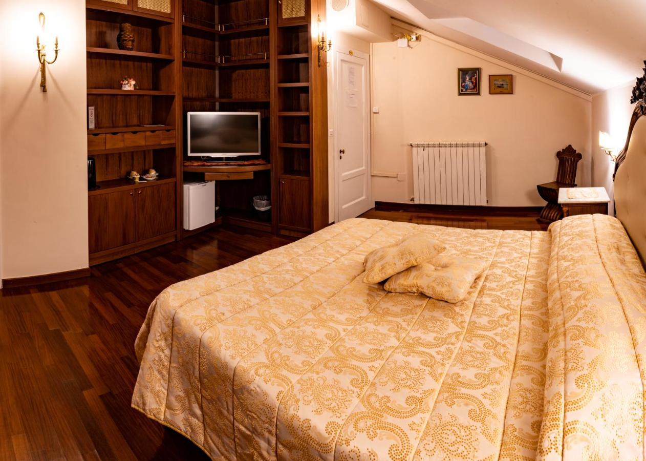 Real Borbone Bed & Breakfast Caserta Exterior photo
